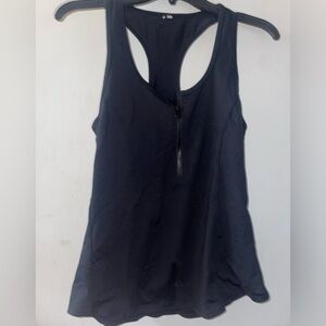 Never been worn Alō workout racer back tank top in black!